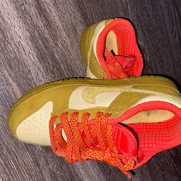 Bronzine and Sesame color dunks - Picture 7 of 7